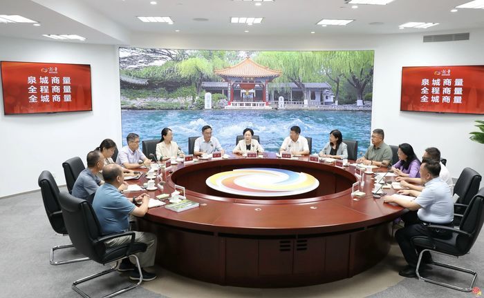 市政协召开绿地开放共享“再商量”月度商量座谈会