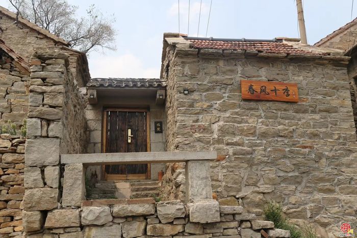 观花官庄丨一湾春水两岸山，三角湾村四月天