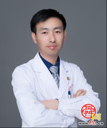 从“巨创”到“无痕”：一位妇科肿瘤医生的微创领航之路