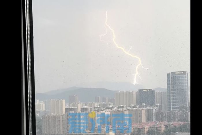 济南再发预警！局部10级雷雨阵风+冰雹+强降水