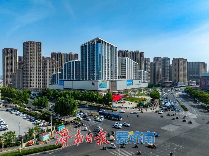 一块三角地，一群年轻人，一座理想生活城
