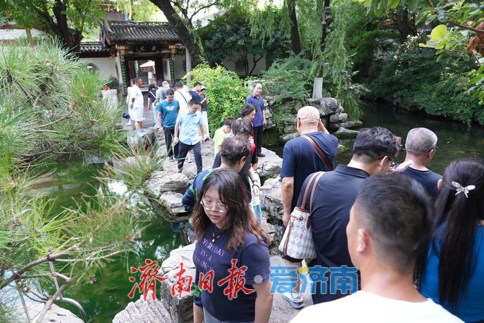 暑期赏泉正当时，亲水纳凉享盛夏乐趣