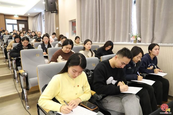 赓续百年红色薪火 培育和燕时代栋梁——燕山小学教育集团党委书记思政领航课开讲