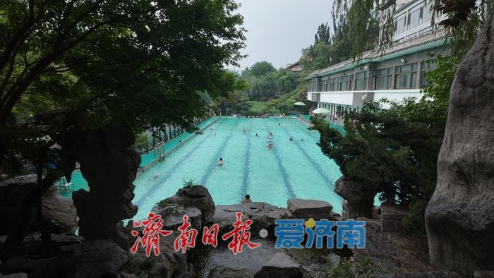 一年四季 泉在济南 