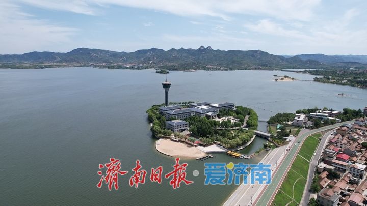 雪野湖夏日湖光映碧天 市民游客乐享清凉时光