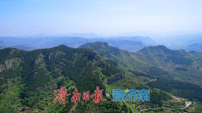 雨洗群山绿意浓