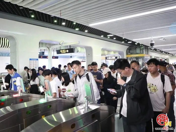 暖心陪伴｜济南交通全力护航 莘莘学子“赶考路”