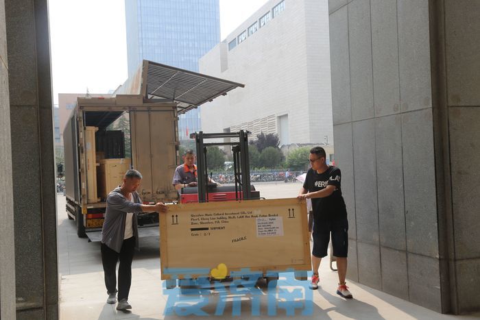 157件（套）法国文物抵达山东博物馆