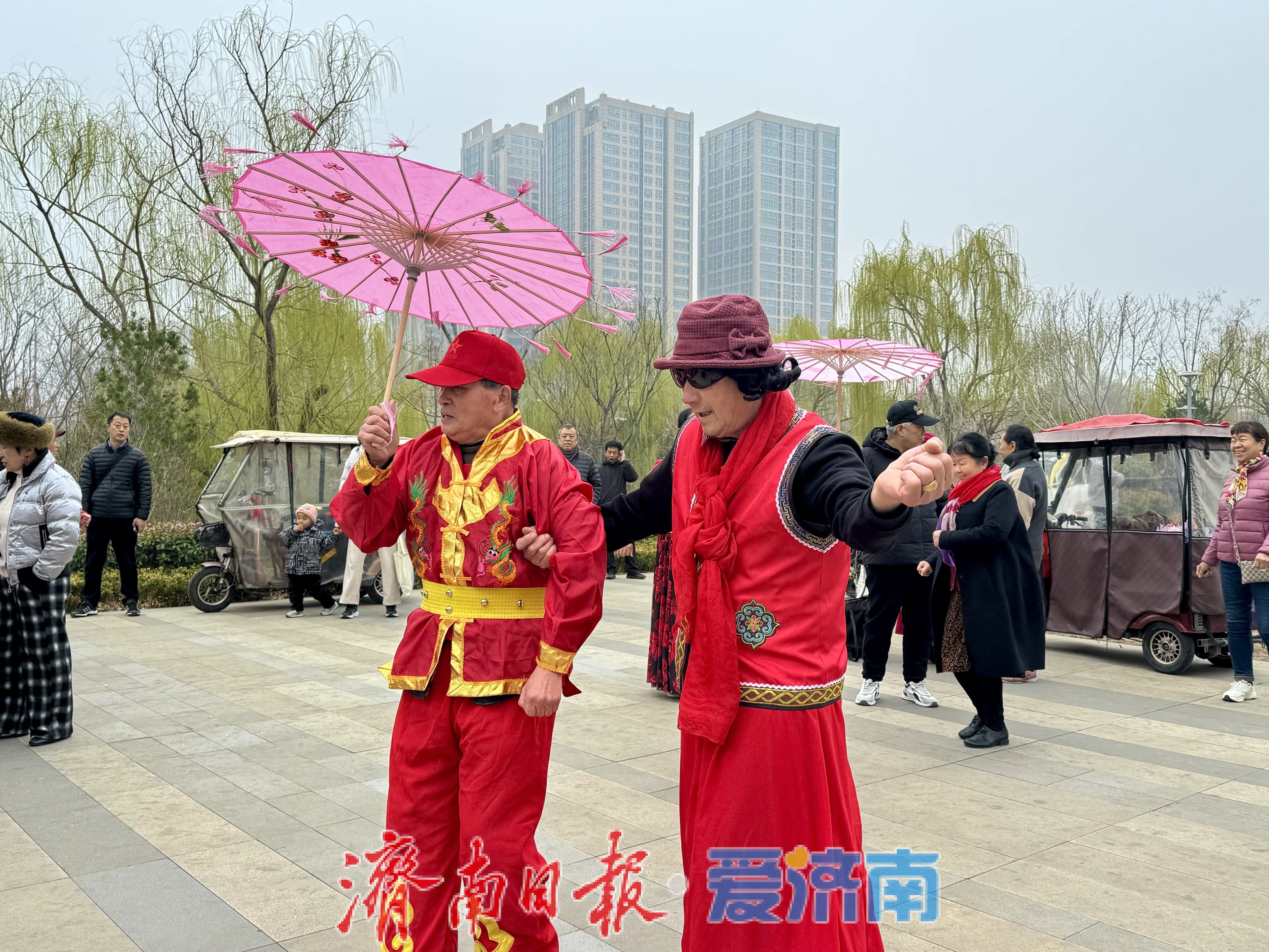 市民自发艺术活动，点亮城市公共空间