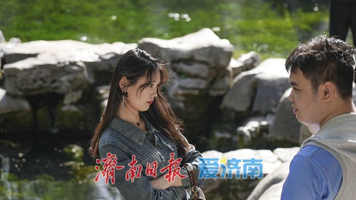 济南护城河畔春意浓