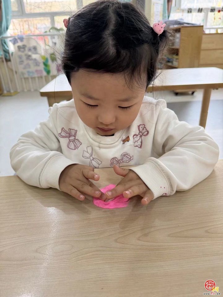 春分暖意润童心 民俗雅趣伴成长——济南高新区东城逸家幼儿园春分节气活动