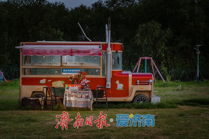 一年四季 泉在济南丨黄河岸边，帐篷支起夏日清凉