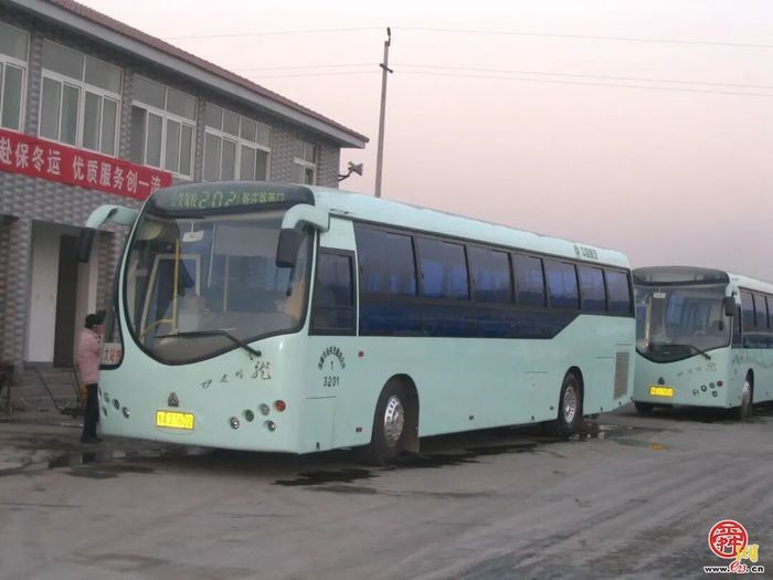 经十路上的“红飘带”二十岁啦