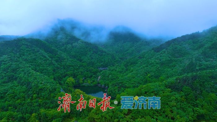 雨后济南九如山云雾缭绕宛如仙境