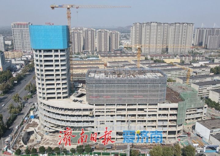 项目强省会｜项目建设加速成型，济泺路万融广场主体结构完工