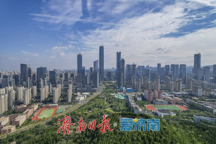 一年四季 泉在济南丨雨过天晴，最美“济蓝”开机上线！