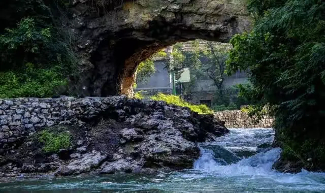 不藏了，摊牌了，这里才是夏天该去的地方！