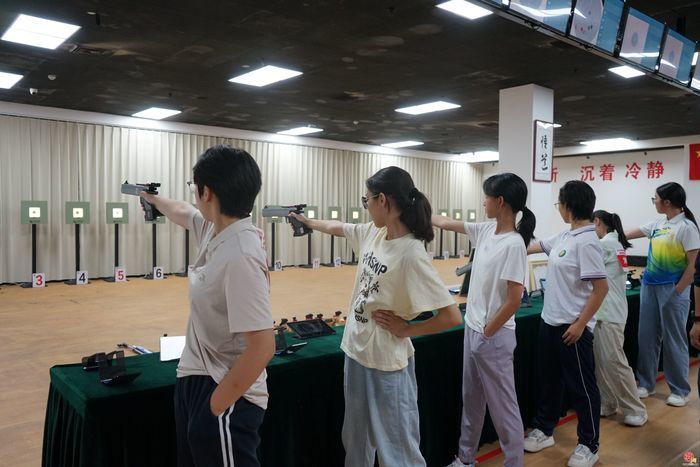 济南市市中区中小学生射击比赛落幕，射击小将“百步穿杨”展风采！