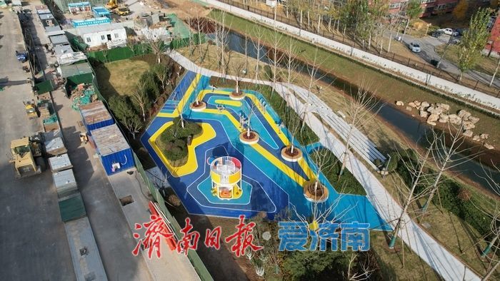 济南腊山河西路南延工程河道旁景观带亮相