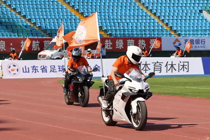 2026齐鲁超赛济南揭幕战，济南队6:0斩获开门红