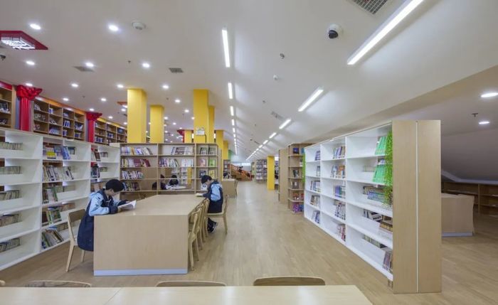 历城二中图书馆被授予山东省中小学校“星级图书馆”称号