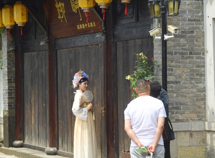 “泉”在济南过五一丨济南老街重装静待“五一”