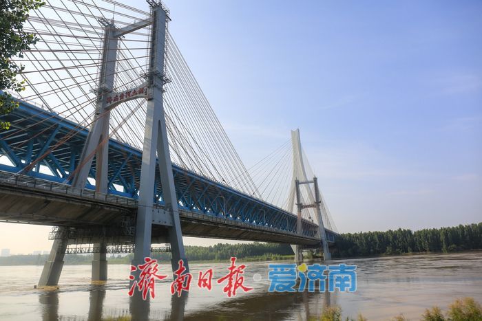 济南黄河大桥（老桥）大修稳步推进，将变身慢行景观桥梁