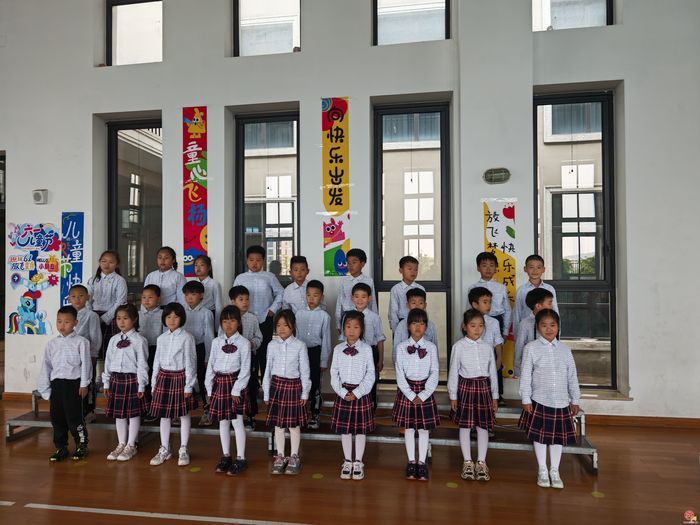 最美舞台，以美育人——济南市历下区龙奥学校2026年班级文化艺术节圆满举行