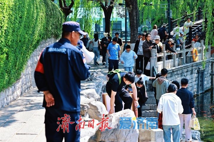 文明游园 绘就泉城最美风景线