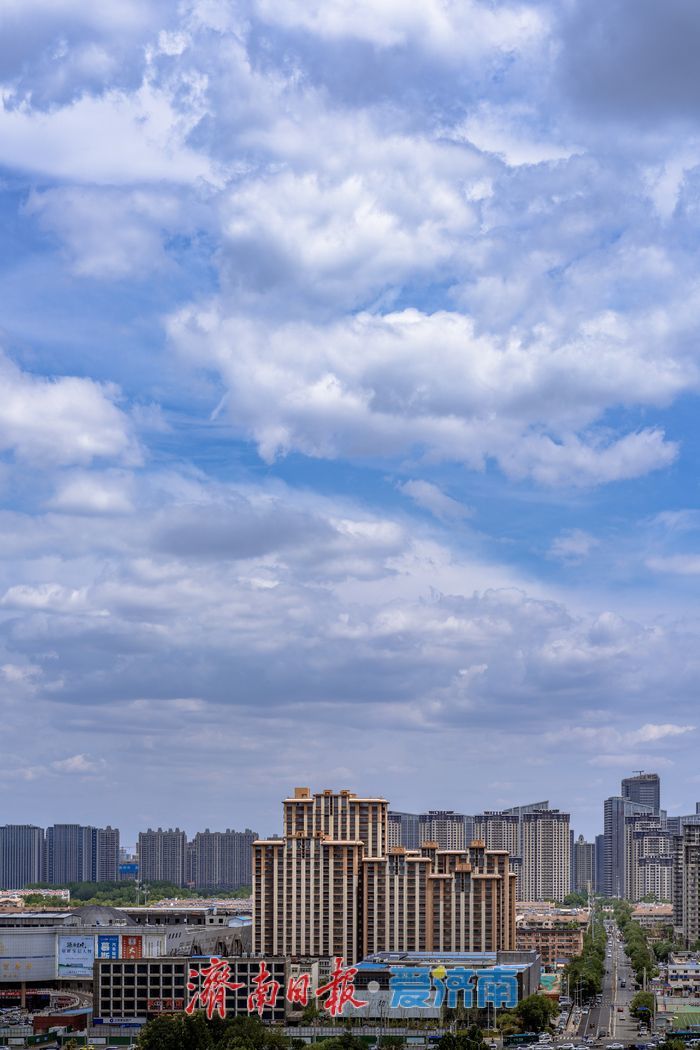 济南晴空再现，持续上演壮美云海景观