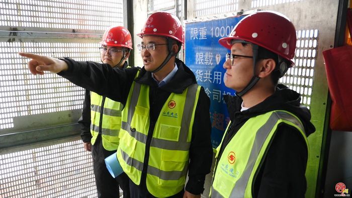 历尽千帆，初心如灯丨“全国劳动模范”肖衡和他的劳模创新工作室