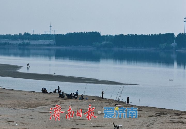 黄河边垂钓隐患重重需警惕