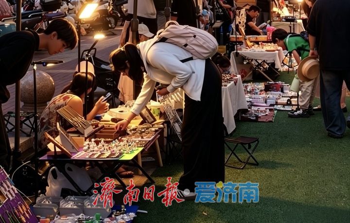 济南夜市“变形记”