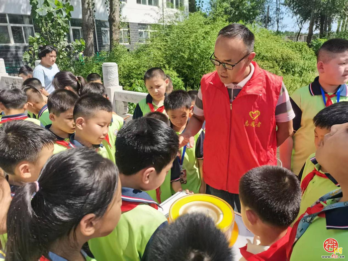 济阳新市镇中学以“烽火记忆照前路 秋风为序启新程”为主题举行开学典礼讲好开学第一课