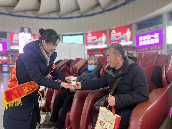 以雪为令，全市昼夜奋战扫雪除冰保畅通