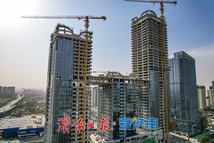 项目强省会｜万融云城二期项目空中连廊串联三塔，将重塑西城天际线