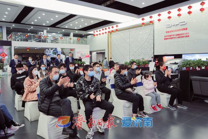 济南汽车以旧换新突破9万辆! 车市迎年末销售高峰