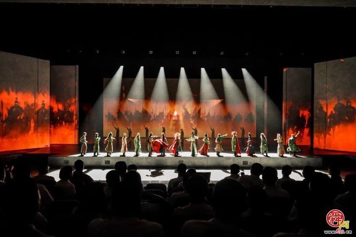 全国新创倒叙行进式大剧《入梦水浒》首演启幕 为一场剧赴一座城