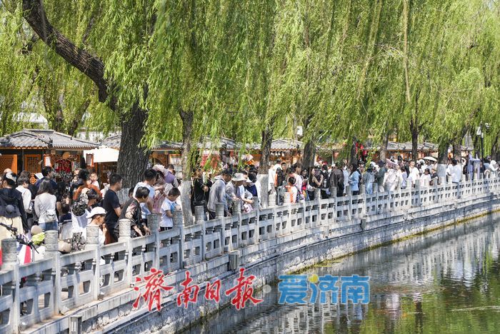 一年四季 泉在济南｜立夏时节市民游客乐享曲水亭街亲水时光