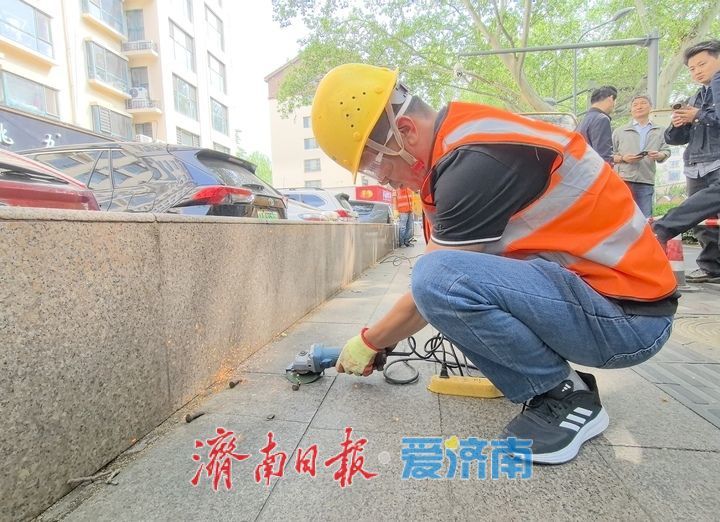 “清钉护路”守好脚下安全 ，济南开展城市道路“清钉护路”专项行动