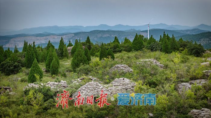 航拍济南梯子山：生态与古建交相辉映
