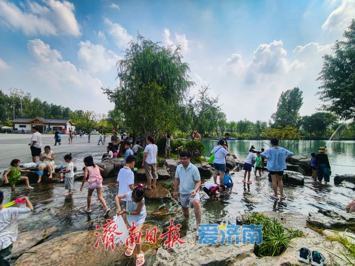 一年四季 泉在济南丨清泉潺潺引客来