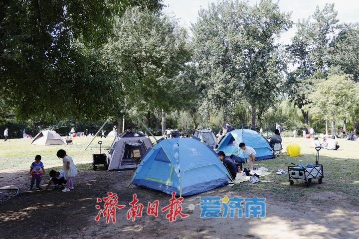 一年四季 泉在济南丨国庆游园享晴空 共享绿地休闲悦时光