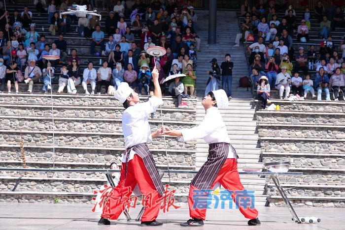 九顶塔赶秋节启幕 盛装鼓乐庆丰收