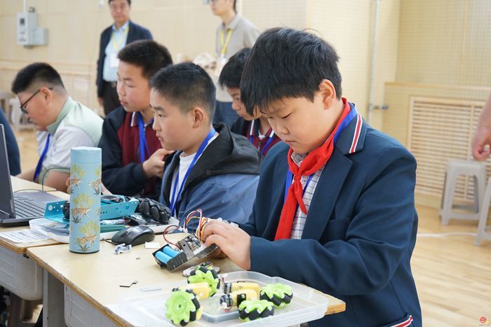 2026年济南市学生数字素养提升实践活动暨济南市中小学生创客大赛成功举办