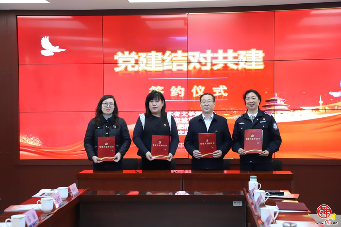 为“温暖城管”持续注入文化动能 济南城管联合省文学期刊社开展进社区 “走城管一线”活动