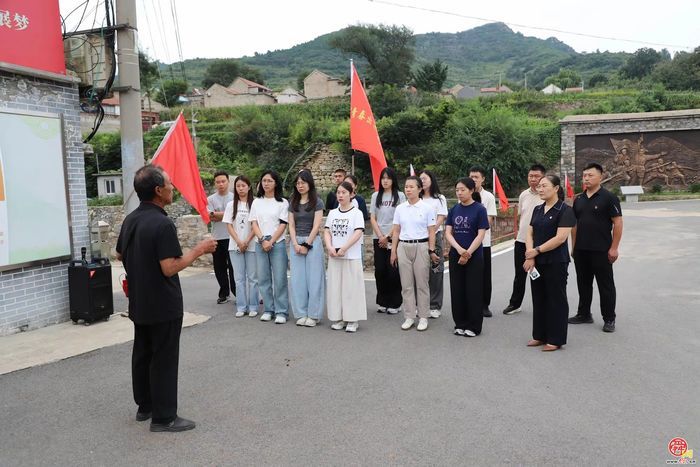 章丘官庄街道年轻干部荐书活动（第四期）：《红色的起点：中国共产党诞生纪实》   出彩官庄