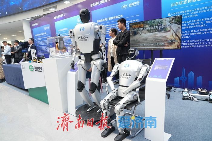 济南机器人展 “含科量” 十足，百种机器人惊艳全场