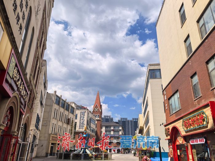 一年四季 泉在济南丨济南上空现“棉花糖”云 夏日晴空秒变童话世界