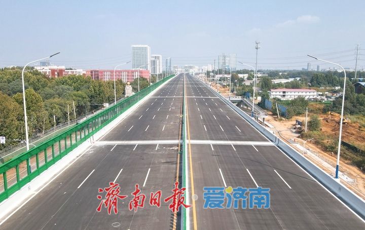 济南工业北路快速路东延项目双向八车道新建高架路展现雄姿